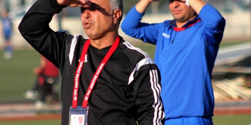 Develispor Teknik Direktörü Ahmet İzgi: “Şampiyon olmaya kararlıyız”