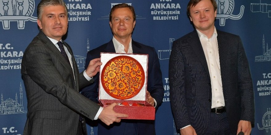 Ankara Büyükşehir Belediye Başkan vekili Hayrettin Çetin, Moskova belediye başkan yardımcısı Maksim Liksutov ve beraberindeki heyeti ağırladı