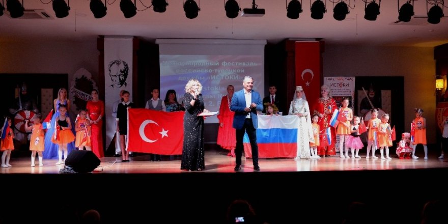Başkan Uysal, Rus-Türk Dostluk Festivali’nde