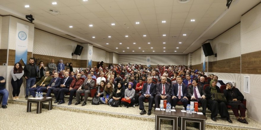 Prof. Dr. İhsan Süreyya Sırma’dan "Ah Endülüs" konferansı