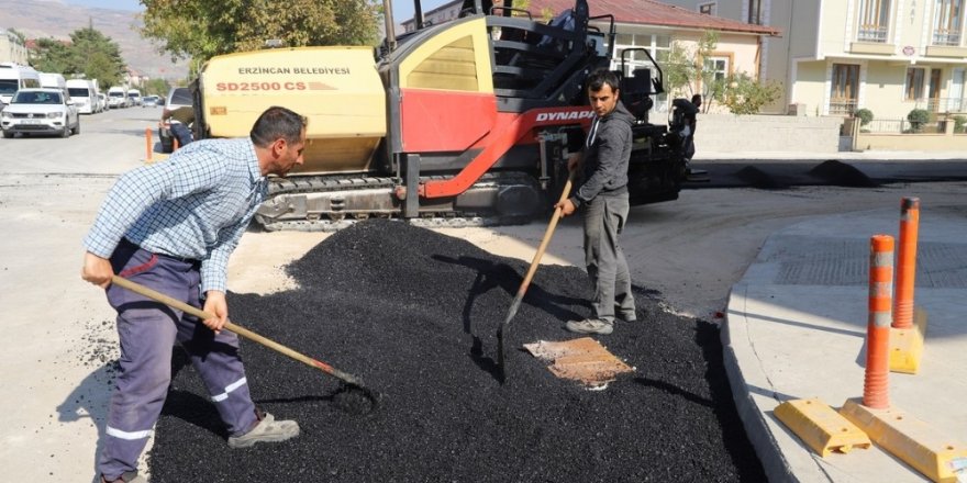 Erzincan Belediyesi yol genişletme çalışmalarını sürdürüyor