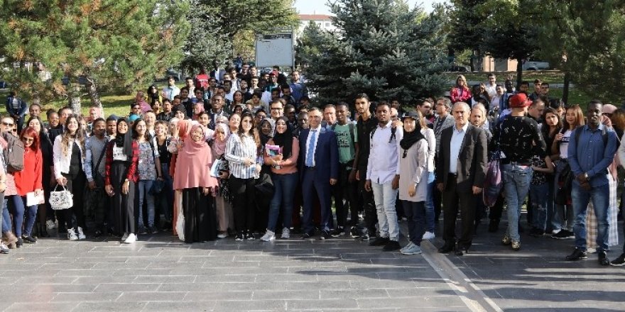 ERÜ’de Uluslararası Öğrenciler Tanışma ve Bilgilendirme Toplantısı Düzenlendi