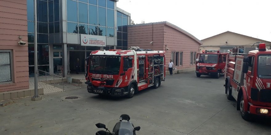 Ambulans Komuta Merkezi’nde yangın paniği