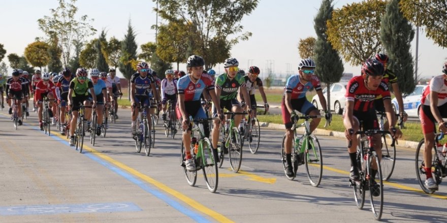 Türkiye Bisiklet Şampiyonası Aksaray’da start aldı