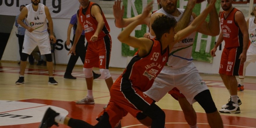 Türkiye Basketbol Ligi: Petkim Spor: 100 - Anadolu Basket: 58