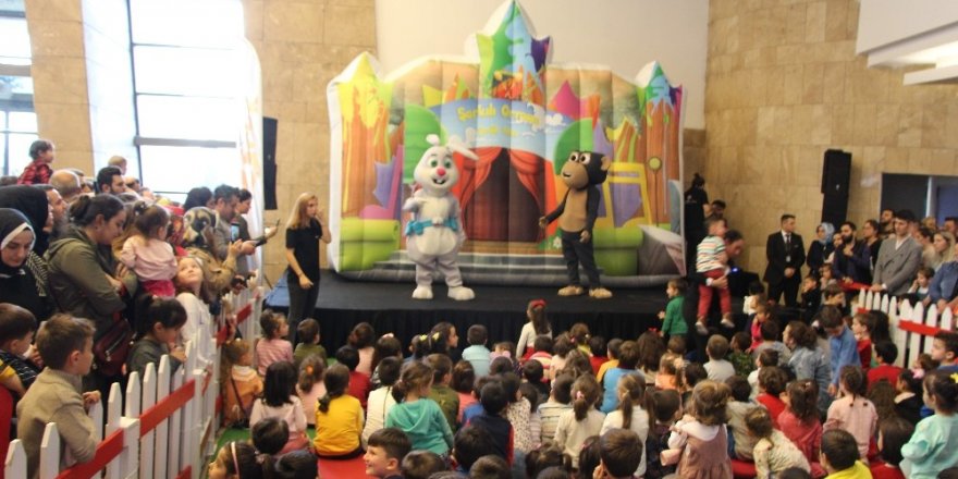 Akıllı Tavşan Momo, Forum Trabzon’da çocuklarla buluştu
