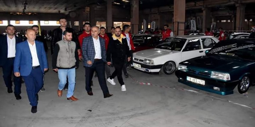 Türkiye’deki modifiye araç tutkunları Bursa’da buluştu