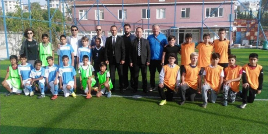Okullar arası futbol turnuvası sona erdi