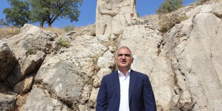Bakan Ersoy, Adıyaman’ın tarihi mekanlarını inceledi