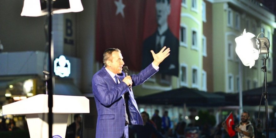 Naim Babüroğlu: “Atatürk’ün kurduğu Cumhuriyet”