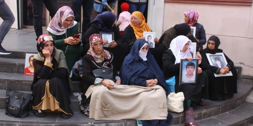 HDP önündeki ailelerin evlat nöbeti 56. gününde