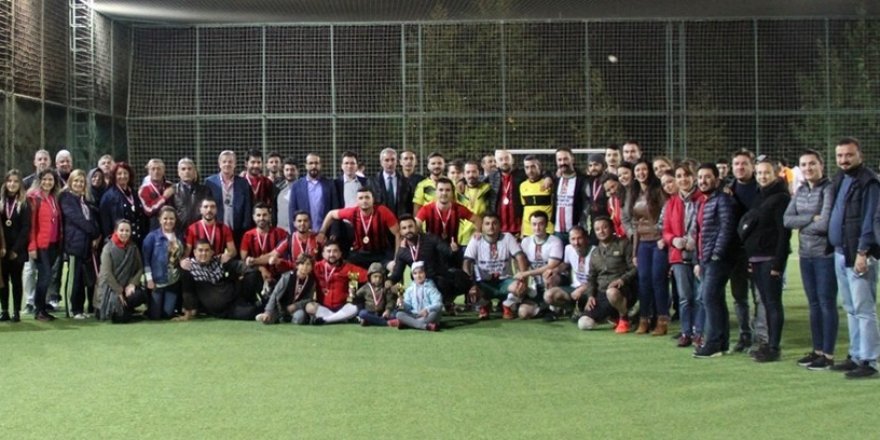 ESOGÜ Hastanesi Futbol Turnuvasında Cumhuriyet Kupası’nın sahibi belli oldu