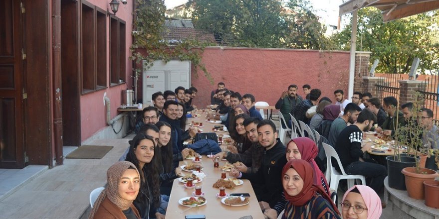 Türk Ocaklı gençler kahvaltıda bir araya geldi