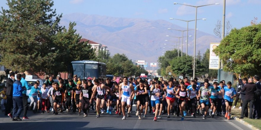 Erzincan’da Cumhuriyet koşusu yapıldı