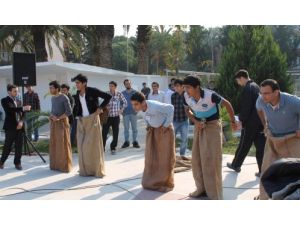 Öğrenci Dostu 'Kulüp İzmir' Faaliyetlerine Devam Ediyor