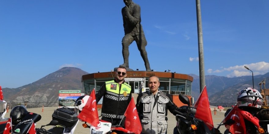 Artvin Motosiklet Kulübü üyeleri Ata’nın huzurunda