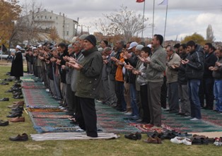 Cihanbeyli'de yağmur duası yapıldı