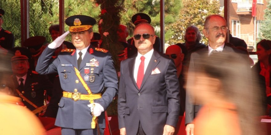 Eskişehir’de 29 Ekim Cumhuriyet Bayramı töreni