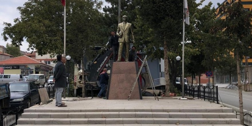 Hüyük’te Atatürk Anıtı ve kaidesi yenilendi