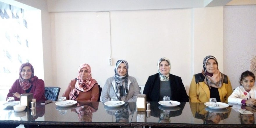 AK Parti kadın kolları toplantısı Doğanşehir’de yapıldı