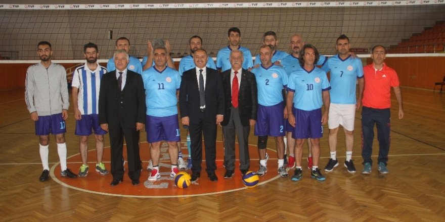 Elazığ’da Türkiye Öğretmenler Kupası ödül töreni