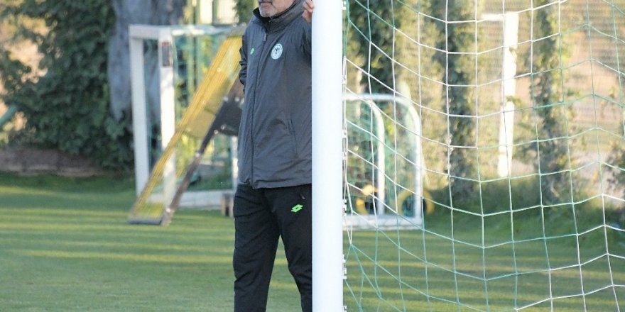 Konyaspor Yönetiminden Aykut Kocaman’a tam destek