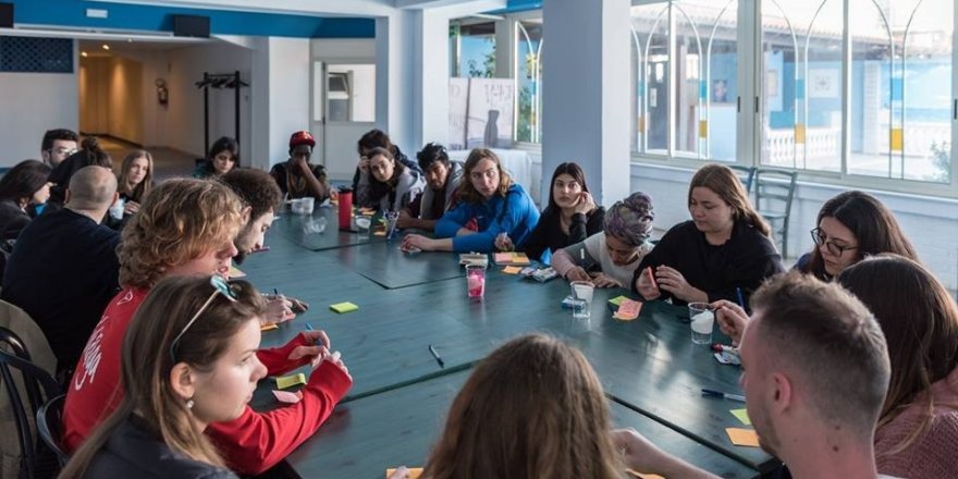 Gençlik ve Değişim Derneği 6 gencin Avrupa hayalini gerçekleştirdi