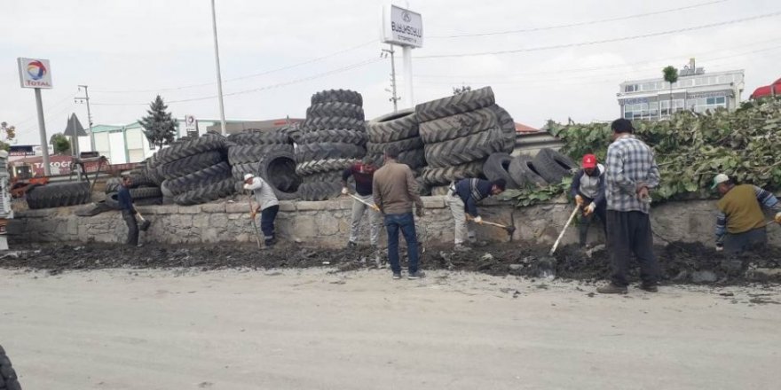 Ereğli’de Yeni Sanayi Sitesinin su kanalları temizlendi