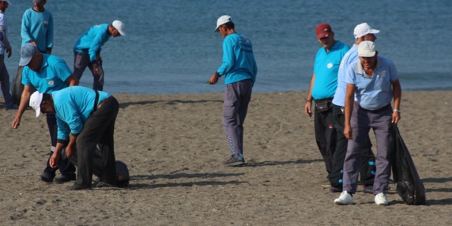 Türkiye’nin en uzun kumsalında sezonun son temizliği