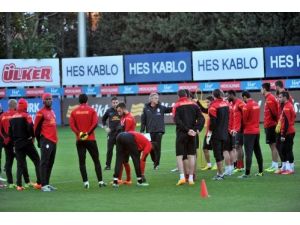 Galatasaray'da Fenerbahçe Maçı Hazırlıları Sürüyor