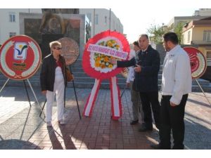 10 Kasım Atatürk'ü Anma Töreninde İzinsiz İp Çelengine İzin Verilmedi