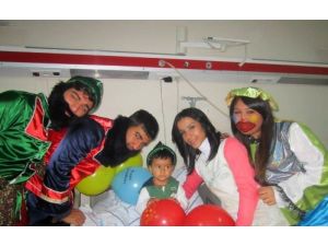 'Acemi Gönüllüler' Hafta Sonunu Hasta Çocuklarla Geçirdi