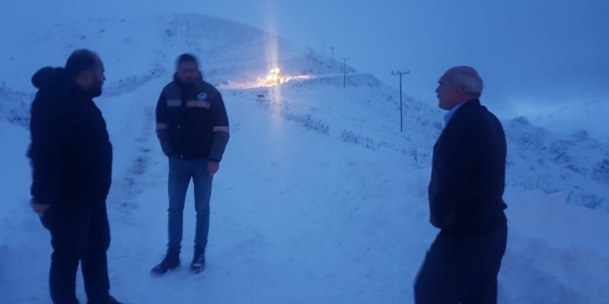 Trabzon’un yüksek kesimlerinde kar yağışı sonrası mahsur kalan şahıslar kurtarıldı