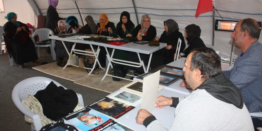HDP önündeki ailelerin evlat nöbeti 63’üncü gününde