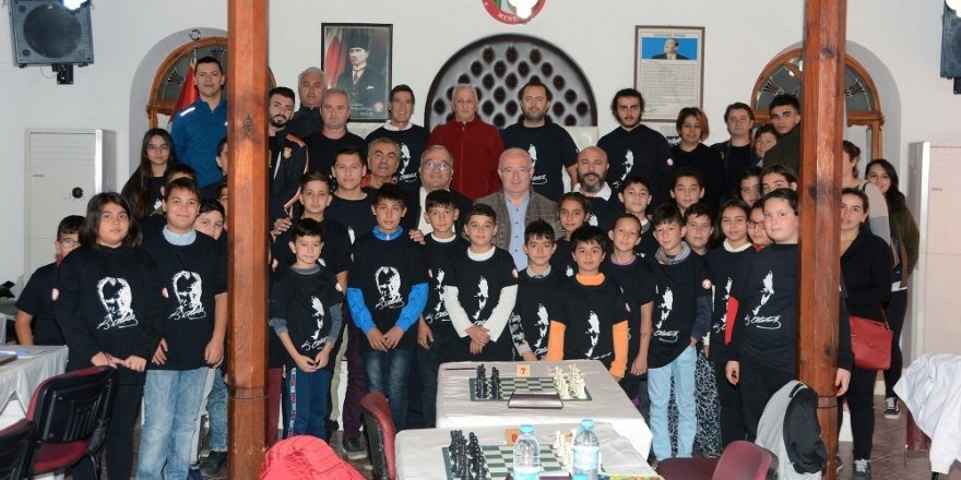 Menteşe’de Ata’ya saygı satranç turnuvası