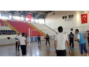 Spor Şenlikleri Çekişmeli Karşılaşmalara Sahne Oluyor