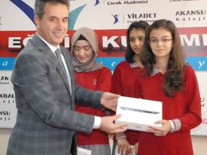 Kılıçaslan, Başarılı Öğrencilerini Tabletle Ödüllendirdi