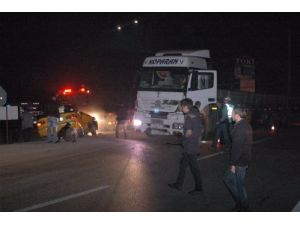 Tır Taksiyi Biçti: 1 Yaralı