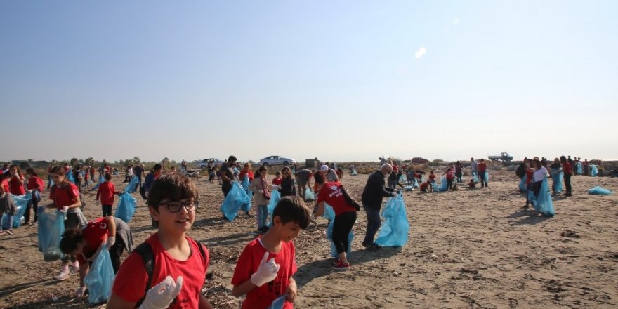Mersin’de sahil temizliği yapıldı