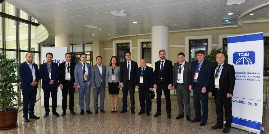 Dündar, Makedonya belediye başkanlarını ağırladı