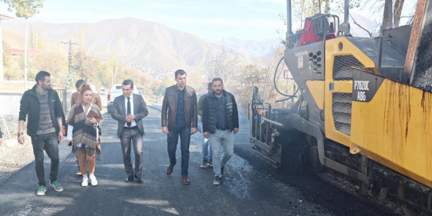 Vali Yardımcısı Duruk, asfalt çalışmalarını denetledi