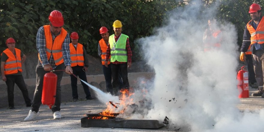 Kartal Belediyesi, yangın önleme eğitimlerine devam ediyor