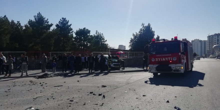 Okul önünde meydana gelen kazada faciadan dönüldü