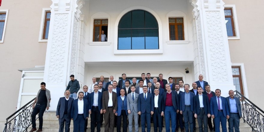 Malatya Büyükşehir Belediye Başkanı Selahattin Gürkan, Pütürgeliler ile bir araya geldi