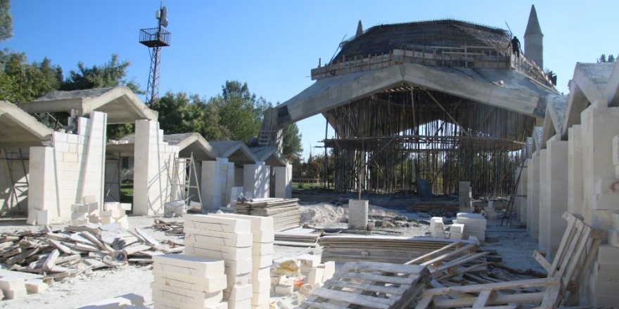 Şanlıurfa’da temeli atılan caminin inşaatı devam ediyor