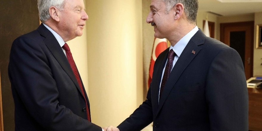 Başkan Büyükakın, Birleşik Krallık Türkiye Ticaret Elçisi Janvrin’i ağırladı
