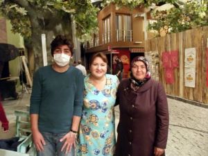 Maskeli Çiçeklerin İstanbul Gezisi