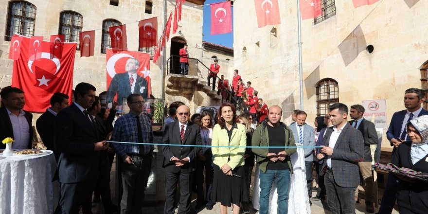“Atatürk” temalı sergi açıldı
