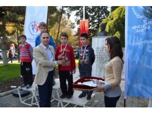 Oryantiring Şampiyonası Yoğun İlgi Gördü