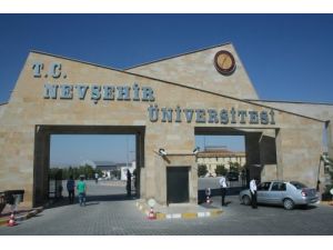 Nevşehir Üniversitesi Yazan Tabelalar Söküldü